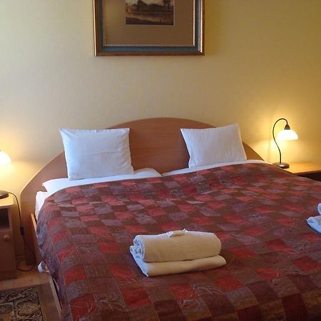 Hotel Arany Trofea Eger Esterno foto