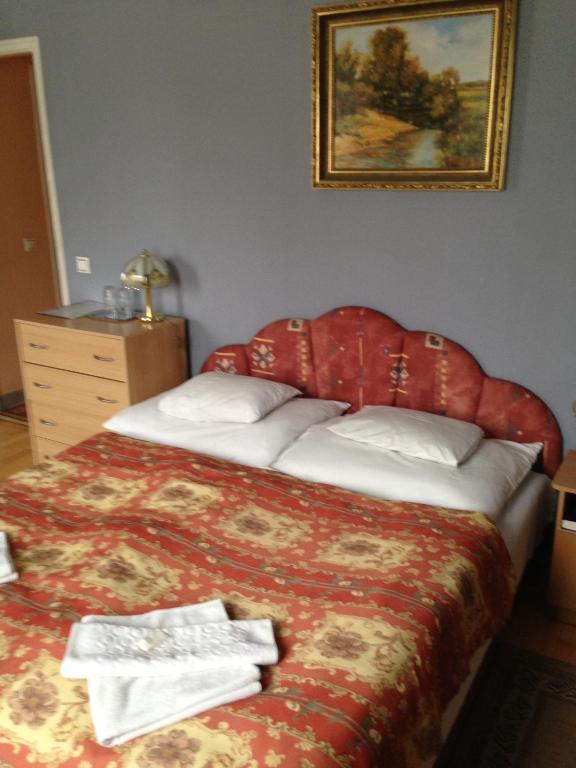 Hotel Arany Trofea Eger Esterno foto
