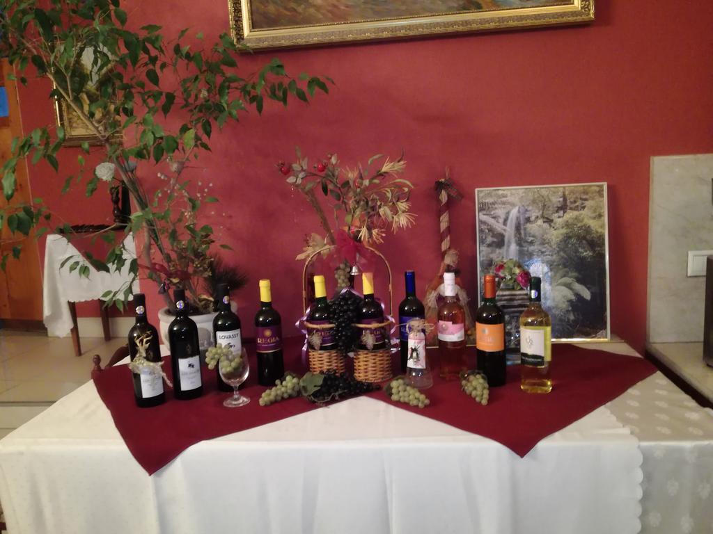 Hotel Arany Trofea Eger Esterno foto