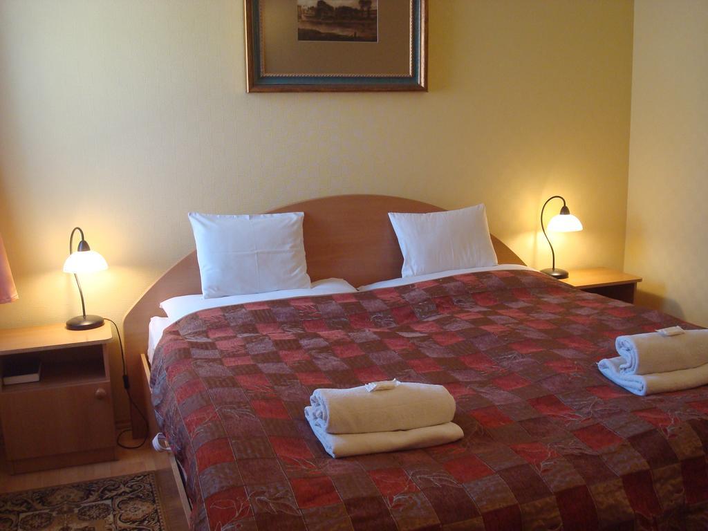 Hotel Arany Trofea Eger Esterno foto