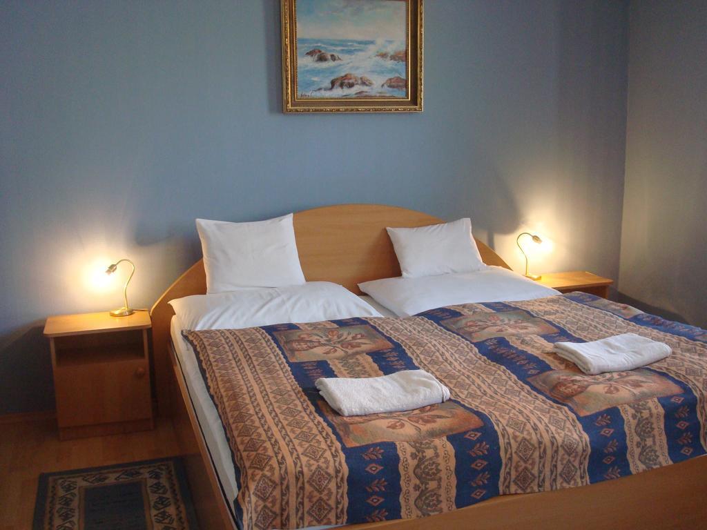 Hotel Arany Trofea Eger Esterno foto