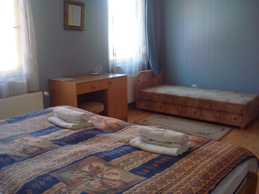 Hotel Arany Trofea Eger Esterno foto